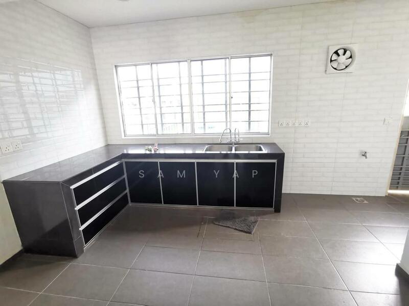 2-storey Terraced House for Sale in Pasir Gudang (Johor) - Sam Yap - Kitchen - PropertyGuru.com.my