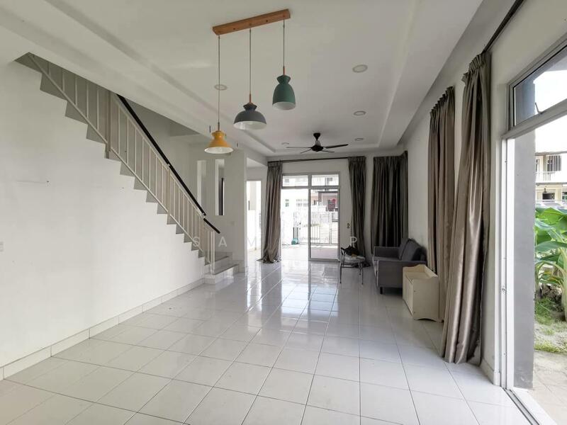 2-storey Terraced House for Sale in Pasir Gudang (Johor) - Sam Yap - Living Room - PropertyGuru.com.my