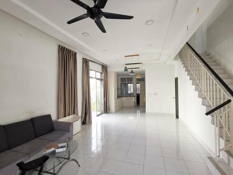 2-storey Terraced House for Sale in Pasir Gudang (Johor) - Sam Yap - Living Room - PropertyGuru.com.my