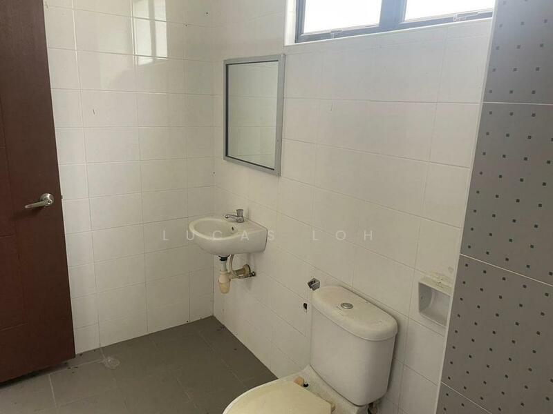 2-storey Terraced House for Sale in Kota Bayuemas (Klang) - Lucas Loh - Bathroom - PropertyGuru.com.my