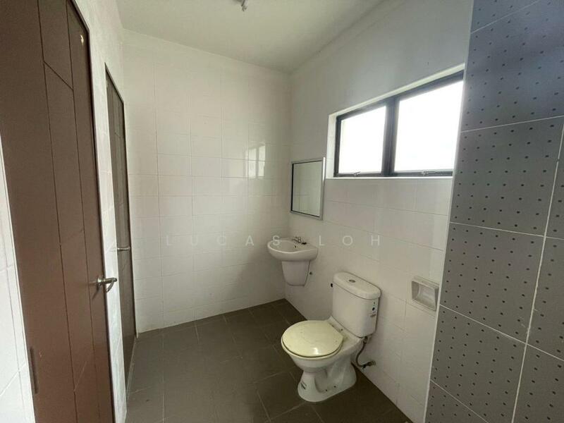 2-storey Terraced House for Sale in Kota Bayuemas (Klang) - Lucas Loh - Bathroom - PropertyGuru.com.my