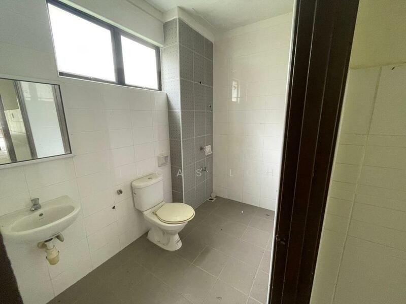 2-storey Terraced House for Sale in Kota Bayuemas (Klang) - Lucas Loh - Bathroom - PropertyGuru.com.my