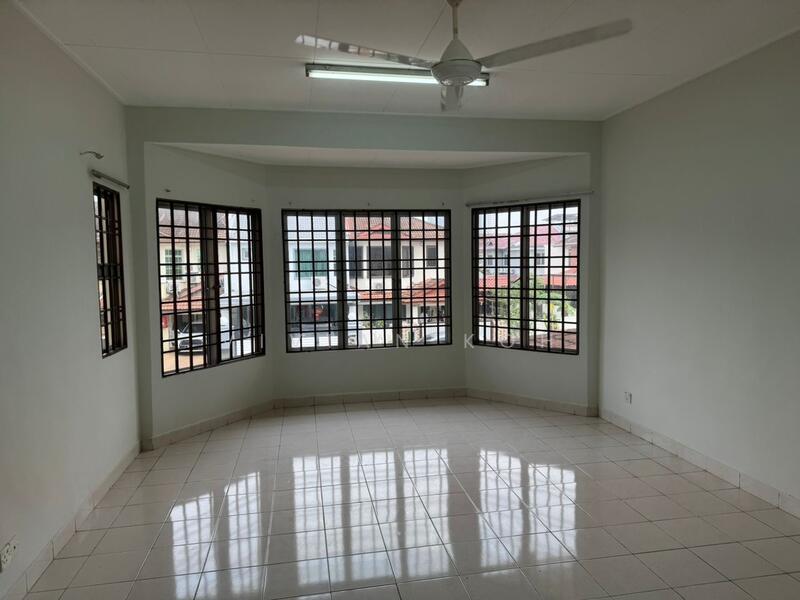 Terraced House for Rent in Bandar Botanic (Klang) - Vivian Koh - Living Room - PropertyGuru.com.my