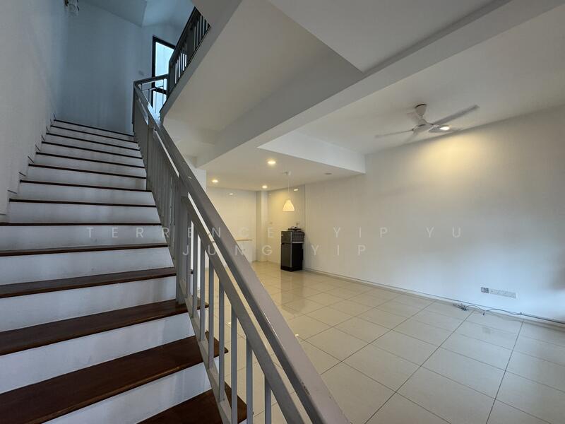 3-storey Terraced House for Sale in Puchong (Selangor) - Terrence  Yip Yu Jung Yip - Interior - PropertyGuru.com.my