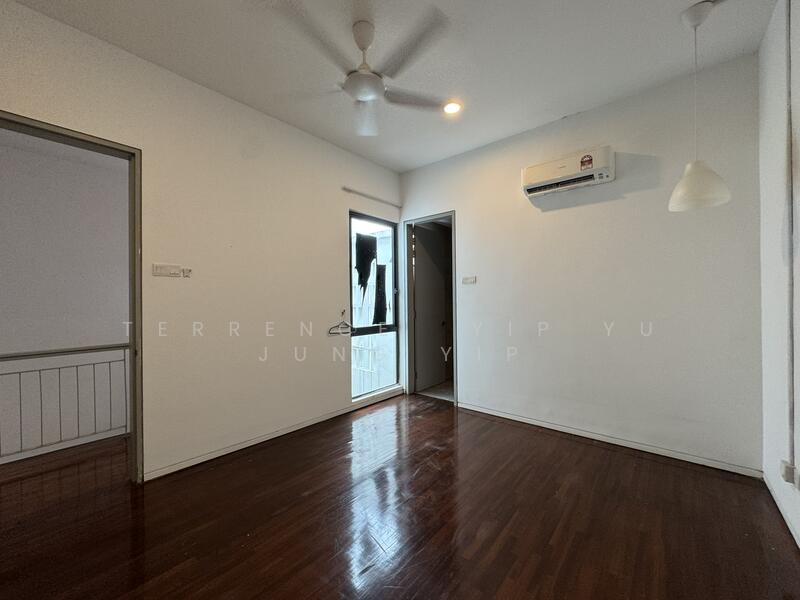 3-storey Terraced House for Sale in Puchong (Selangor) - Terrence  Yip Yu Jung Yip - Interior - PropertyGuru.com.my