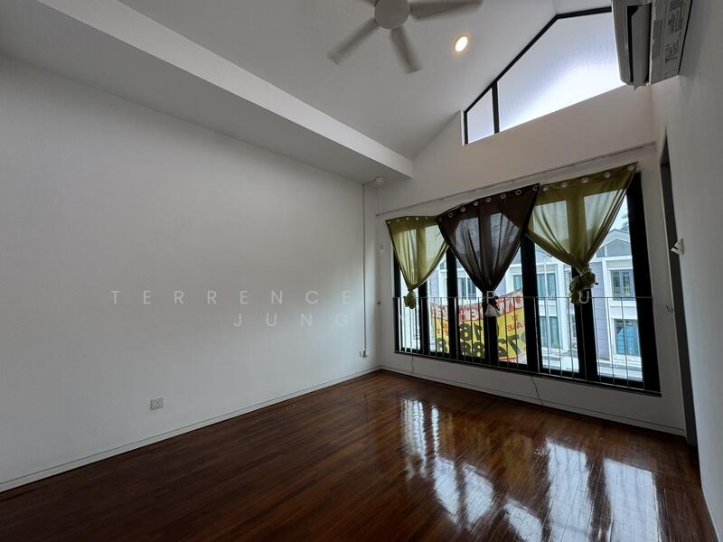 3-storey Terraced House for Sale in Puchong (Selangor) - Terrence  Yip Yu Jung Yip - Interior - PropertyGuru.com.my