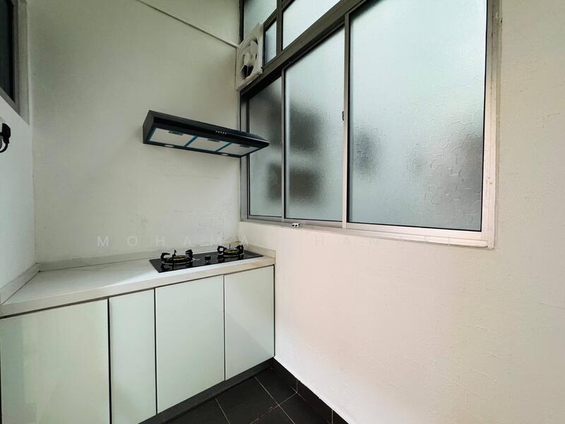 Service Residence for Sale at SkyLake Residence - Mohamad Hanafi - Kitchen - PropertyGuru.com.my
