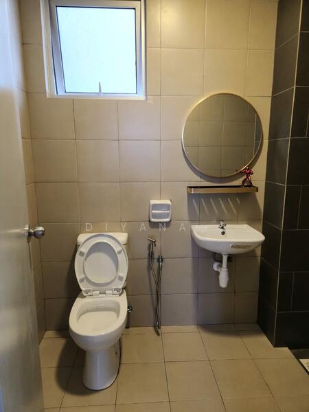 Service Residence for Rent at SkyLake Residence - Diyana . - Bathroom - PropertyGuru.com.my