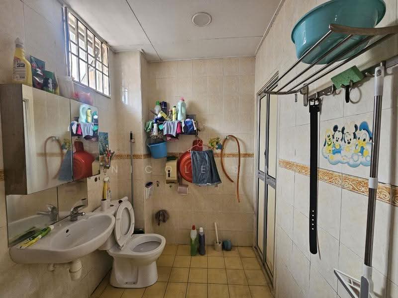 Rumah Teres untuk Dijual di Bandar Puteri Puchong (Puchong) - Nicole Sim - Bathroom - PropertyGuru.com.my