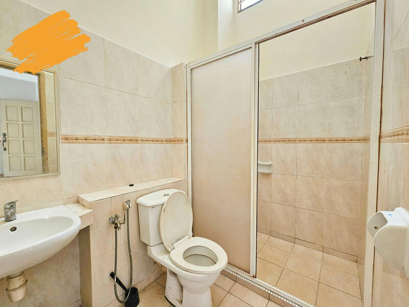 Rumah Teres 2 Tingkat untuk Dijual di Putra Permai (Subang Jaya) - Nobeille Chung - Bathroom - PropertyGuru.com.my