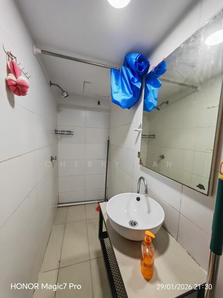 Service Residence for Rent at Colonial @ Empire City - Cherry Tan - Bathroom - PropertyGuru.com.my