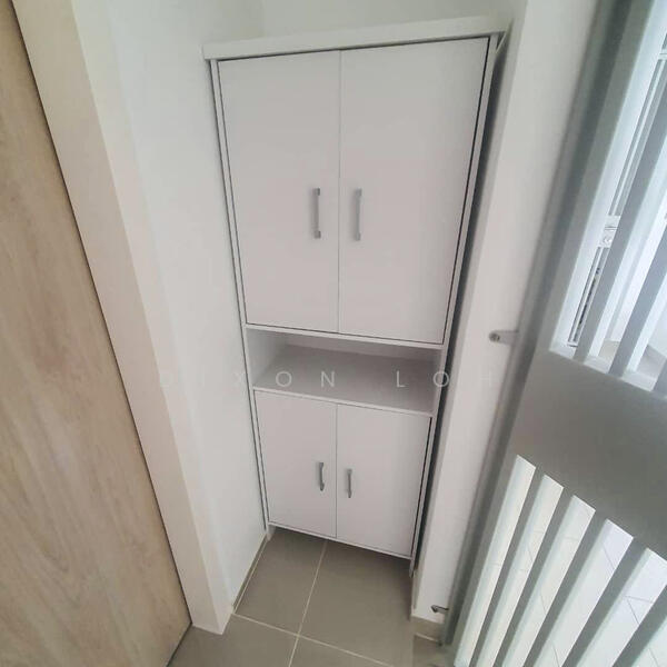 Foyer with built in shoe rack