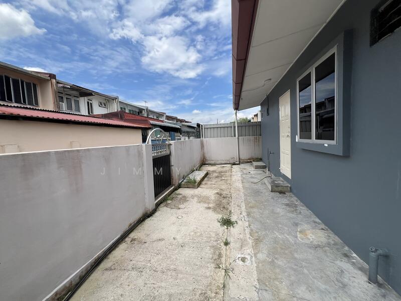 For Sale - Tabuan Jaya