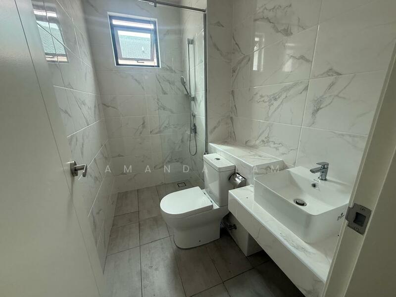 Semi-Detached House for Sale in Bandar Cassia (Batu Kawan) - Amanda Lam - Bathroom - PropertyGuru.com.my