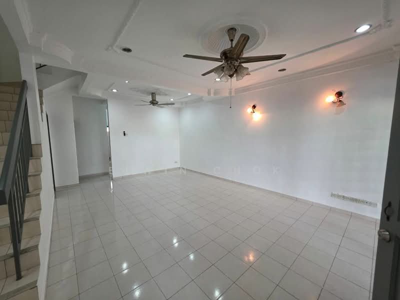 Bandar Puteri Klang untuk Untuk Dijual - RM 480,000, Apr 2026 - Living Room - PropertyGuru.com.my