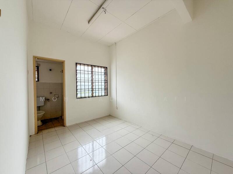 2-storey Terraced House for Sale in Taman Tasik Puchong (Puchong) - Mohamad Hanafi - Bathroom - PropertyGuru.com.my