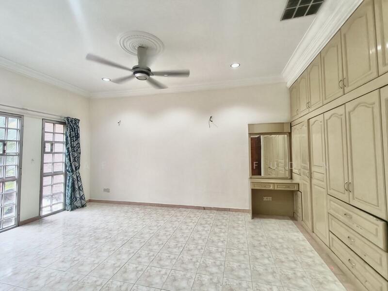 For Sale - Seksyen 8