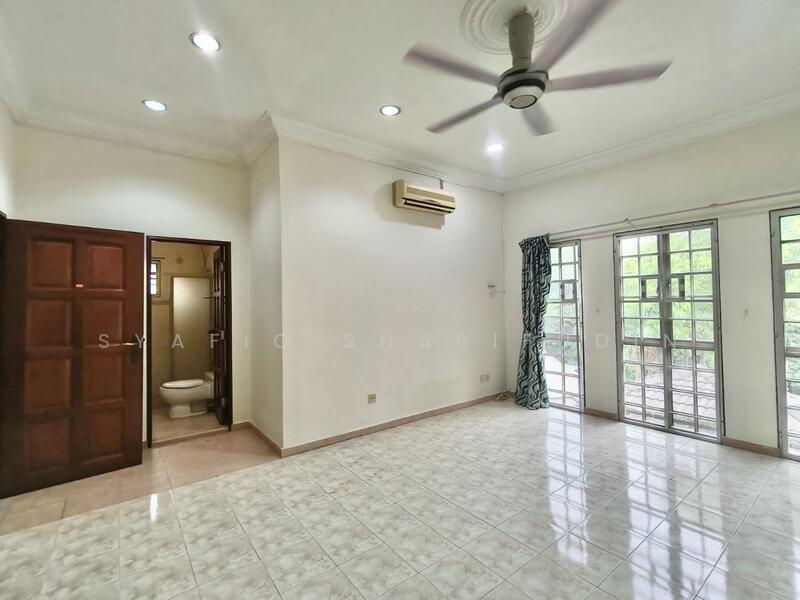 For Sale - Seksyen 8