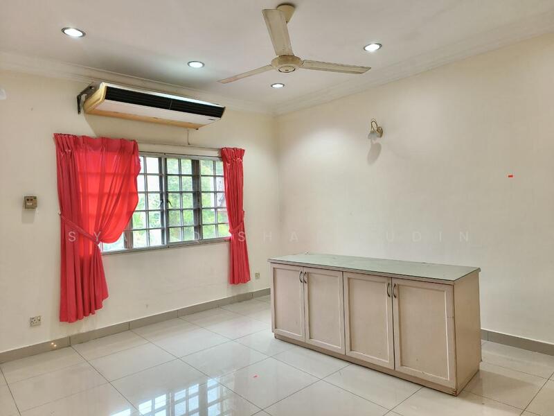 For Sale - Seksyen 8