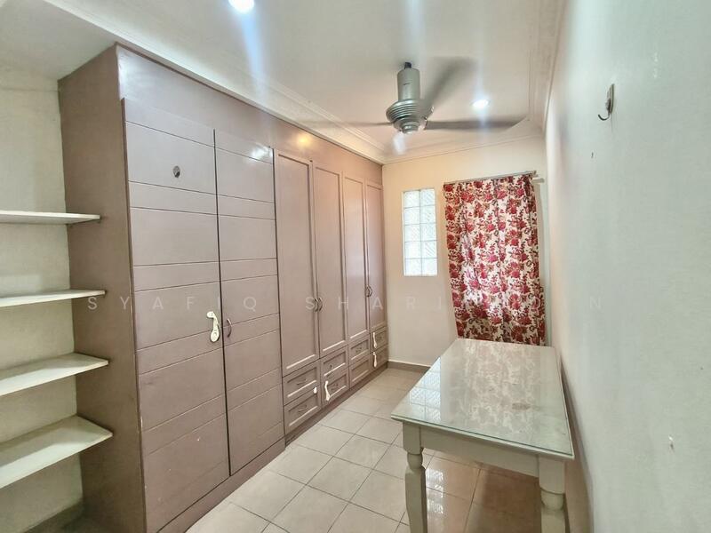 For Sale - Seksyen 8