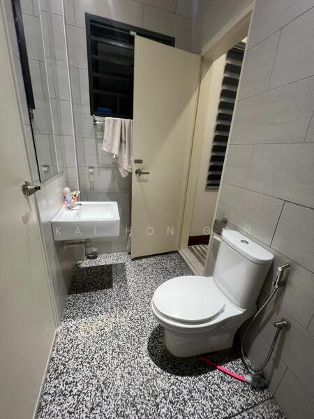 2-storey Terraced House for Sale in Taman Satu Krubong (Krubong) - Kai Hon Gan - Bathroom - PropertyGuru.com.my