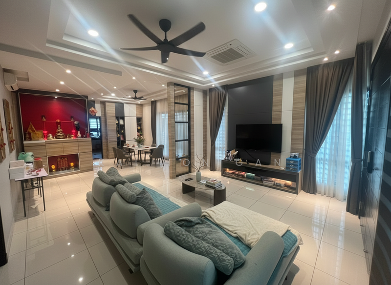 2-storey Terraced House for Sale in Taman Satu Krubong (Krubong) - Kai Hon Gan - Living Room - PropertyGuru.com.my