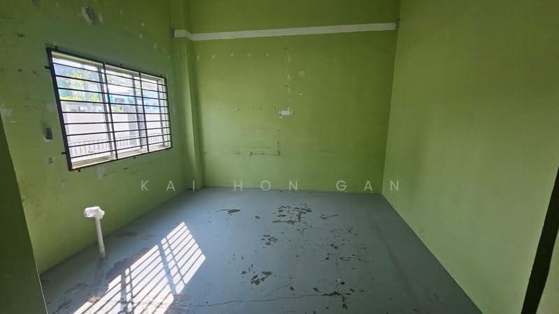 Shop for Rent in Taman Klebang Utama (Klebang) - Kai Hon Gan - Interior - PropertyGuru.com.my