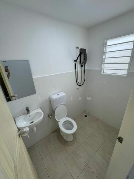 1-storey Terraced House for Rent in Iringan Bayu (Seremban) - Roy Law - Bathroom - PropertyGuru.com.my