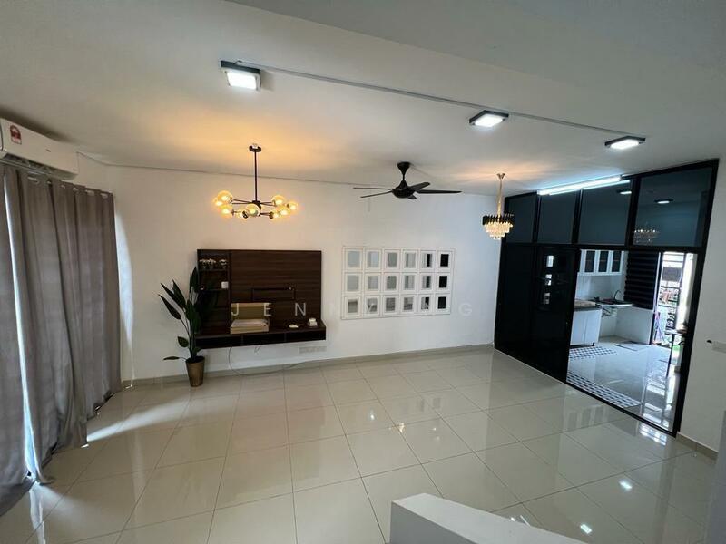 For Rent - (Nicely Renovated) Double Sty House at Bandar Mahkota Banting
