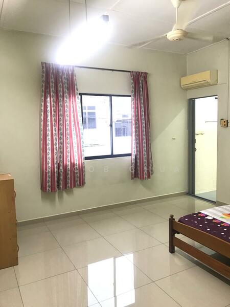 2-storey Terraced House for Sale in Skudai (Johor) - Jacob Chua - Bedroom - PropertyGuru.com.my