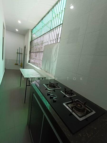 TAMAN IMPIAN EMAS (BUKIT IMPIAN RESIDENCE) untuk Untuk Disewa - RM 2,800 /bulan, Feb 2026 - Kitchen - PropertyGuru.com.my