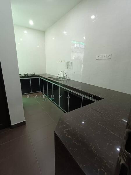 TAMAN IMPIAN EMAS (BUKIT IMPIAN RESIDENCE) untuk Untuk Disewa - RM 2,800 /bulan, Feb 2026 - Kitchen - PropertyGuru.com.my