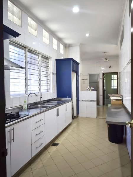Bungalow for Sale in Taman Canning (Ipoh) - Jun Tang - Kitchen - PropertyGuru.com.my