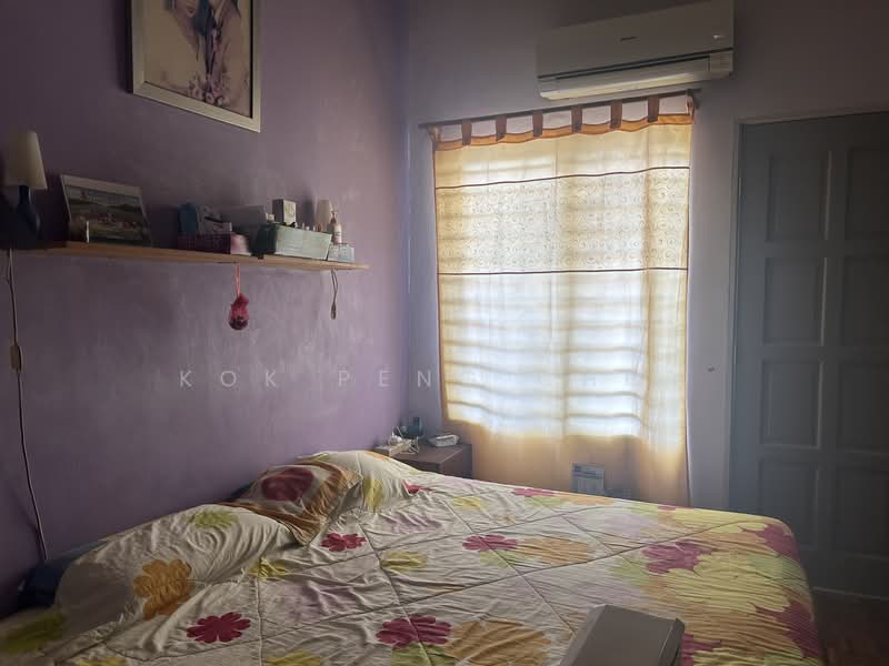 Rumah Teres 2 Tingkat untuk Dijual di SS 23, Taman Sea (Petaling Jaya) - Kok Peng Choy - Bedroom - PropertyGuru.com.my