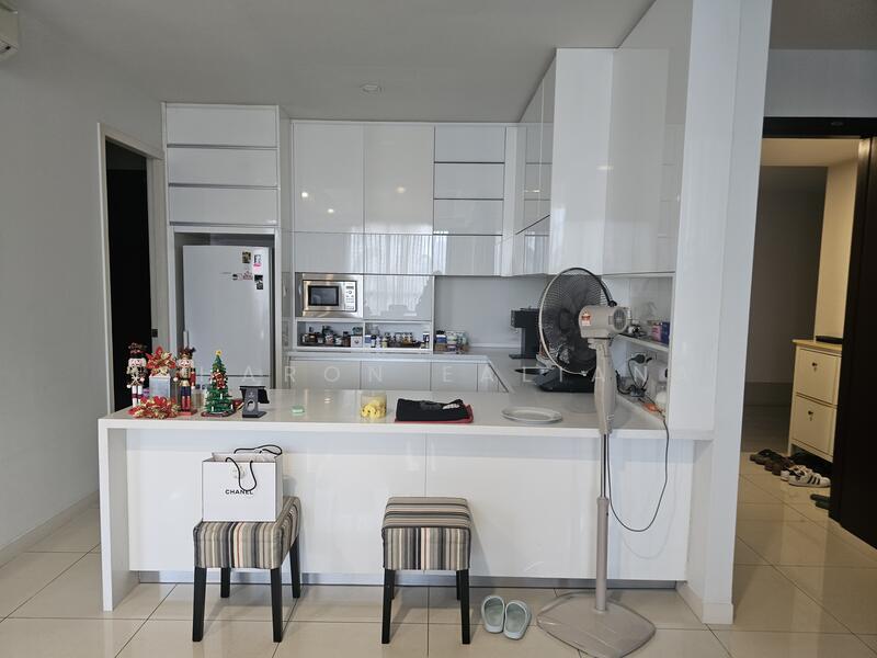 Kondominium untuk Dijual di Verdana @ North Kiara - Sharon Ealiana - Kitchen - PropertyGuru.com.my