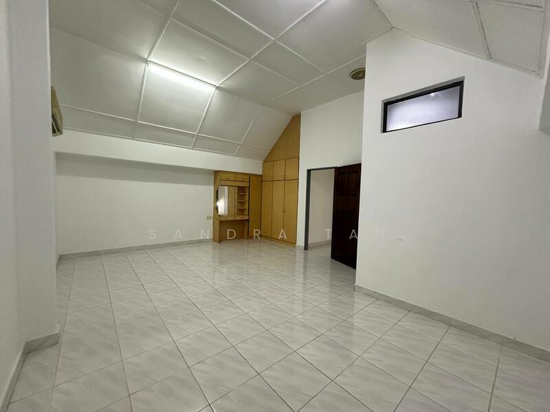 Untuk Dijual - Taman Pelangi Indah