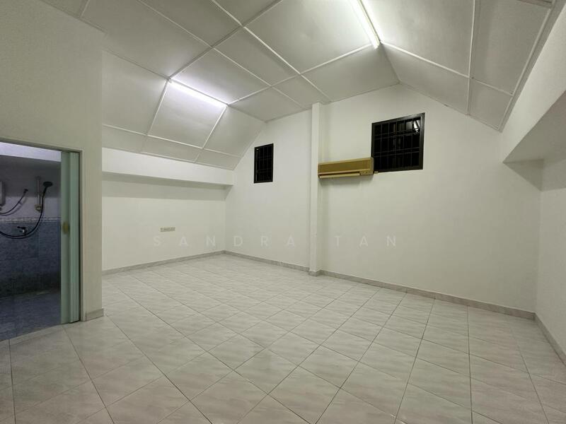 Untuk Dijual - Taman Pelangi Indah