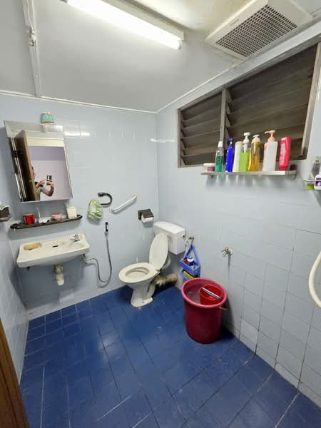 Rumah Teres 2 Tingkat untuk Dijual di Taman Kepong (Kepong) - Kiing TW - Bathroom - PropertyGuru.com.my