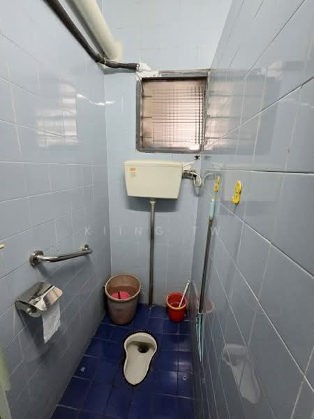 Rumah Teres 2 Tingkat untuk Dijual di Taman Kepong (Kepong) - Kiing TW - Bathroom - PropertyGuru.com.my