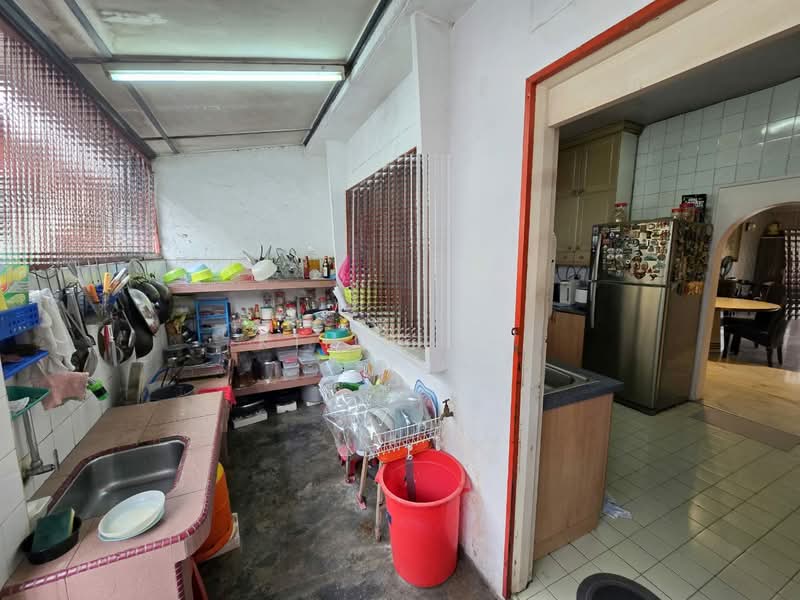 Rumah Teres 2 Tingkat untuk Dijual di Taman Kepong (Kepong) - Kiing TW - Kitchen - PropertyGuru.com.my
