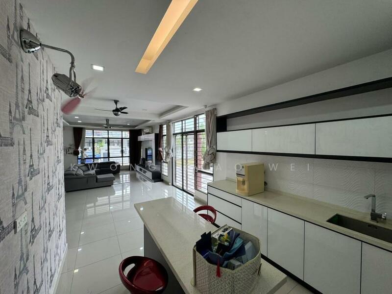 2-storey Terraced House for Sale in Rawang (Selangor) - Kwong Xiao Wei - Living Room - PropertyGuru.com.my