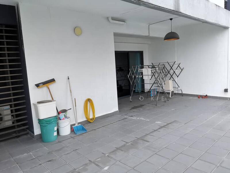 Service Residence @ Landmark Residence 2 untuk Untuk Disewa - RM 1,800 /bulan, Mac 2026 - Balcony - PropertyGuru.com.my