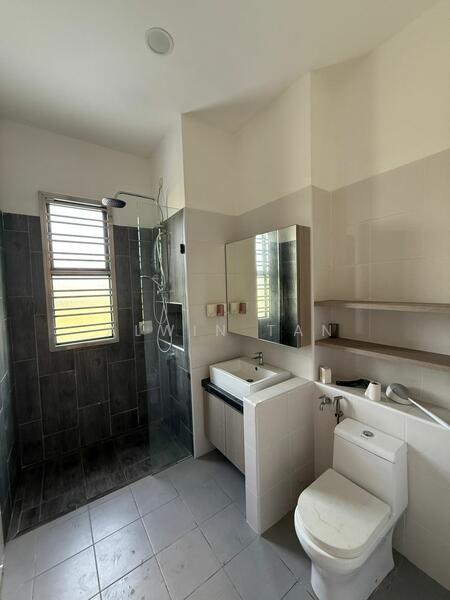 Untuk Disewa - 26th Avenue, Bukit Indah