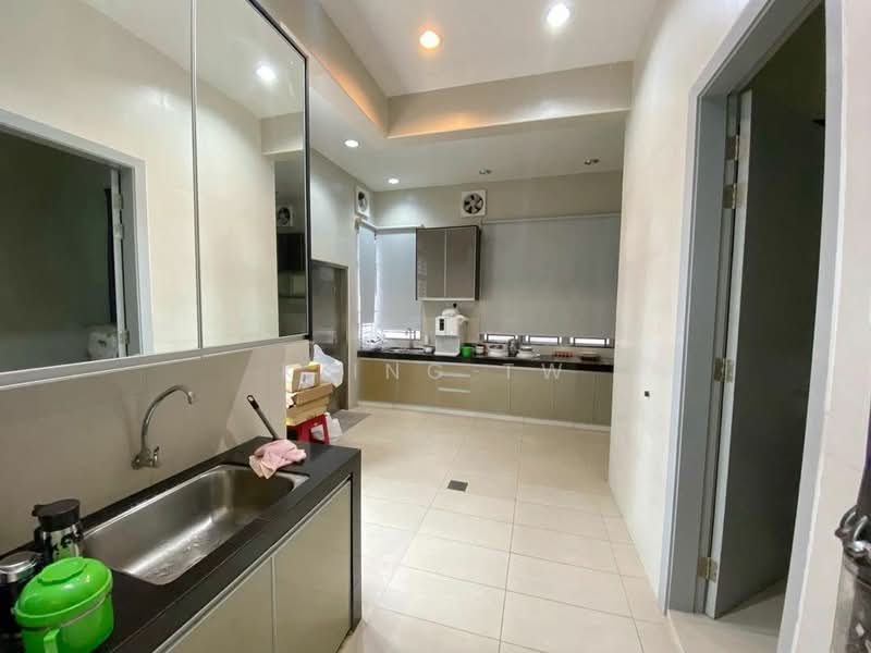 Rumah Berkembar untuk Dijual di Areca Rimbunan (Kepong) - Kiing TW - Kitchen - PropertyGuru.com.my
