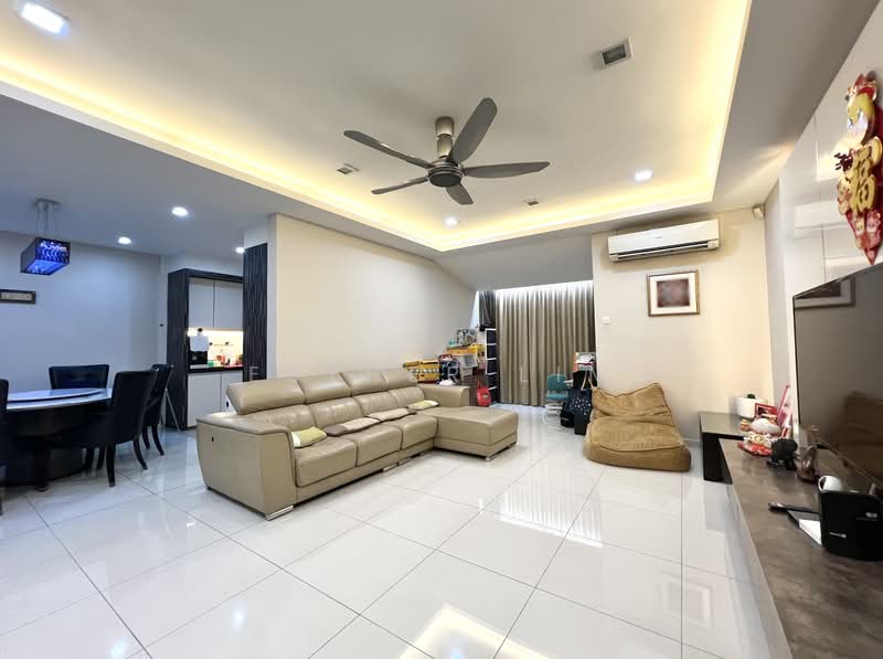 Townhouse for Sale in Sunway Damansara (Kota Damansara) - Esther Lim - Living Room - PropertyGuru.com.my