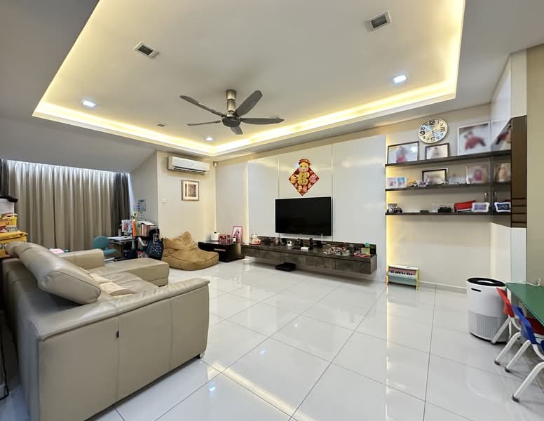 Townhouse for Sale in Sunway Damansara (Kota Damansara) - Esther Lim - Living Room - PropertyGuru.com.my