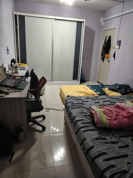 Kondominium untuk Dijual di Platinum Lake PV 15 - Brandon . - Bedroom - PropertyGuru.com.my