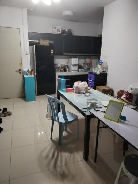Kondominium untuk Dijual di Platinum Lake PV 15 - Brandon . - Kitchen - PropertyGuru.com.my