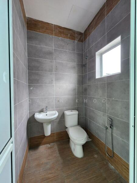 Bungalow for Sale in Bandar Seri Botani (Simpang Pulai) - Qazin Khoo - Bathroom - PropertyGuru.com.my