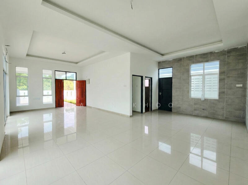 Bungalow for Sale in Bandar Seri Botani (Simpang Pulai) - Qazin Khoo - Living Room - PropertyGuru.com.my